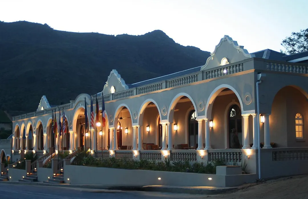 The Royal Hotel-1