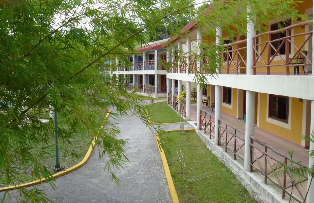 Hotel Debliz Xpujil-1