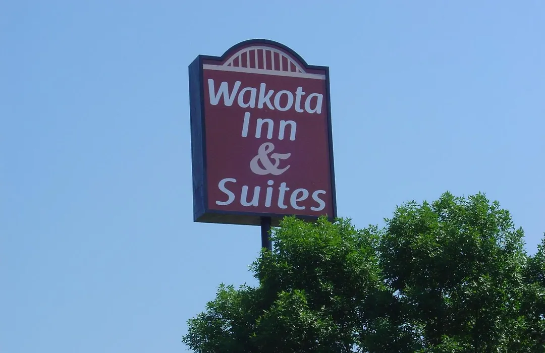 Wakota Inn And Suites-1