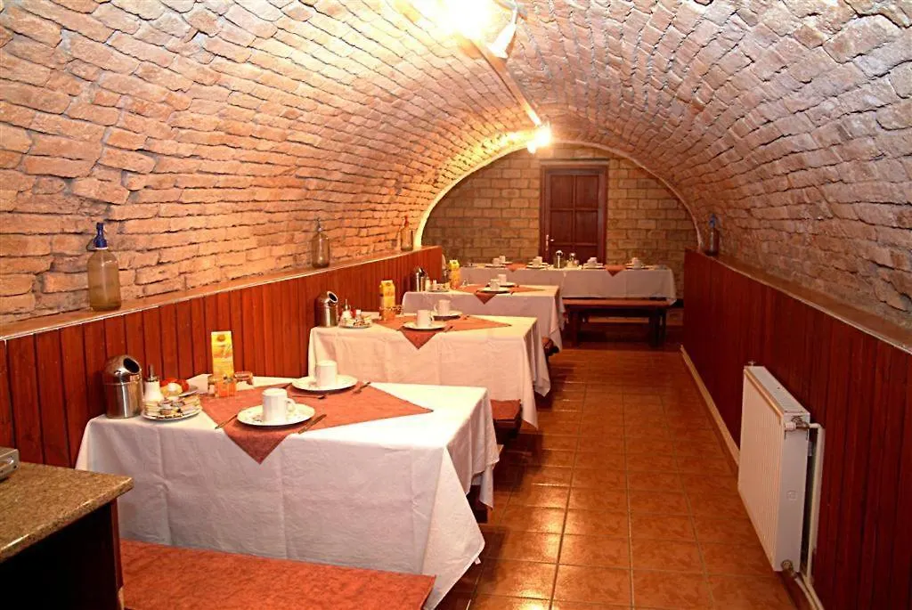 Decsi Vendégház-1