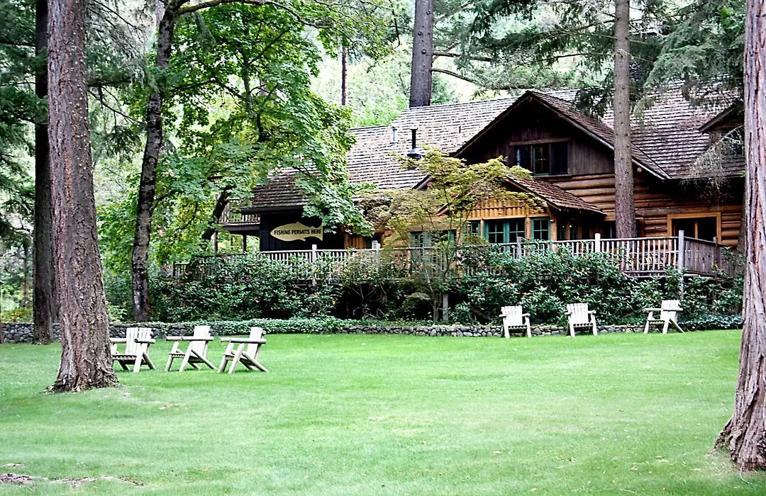 Weasku Inn-1
