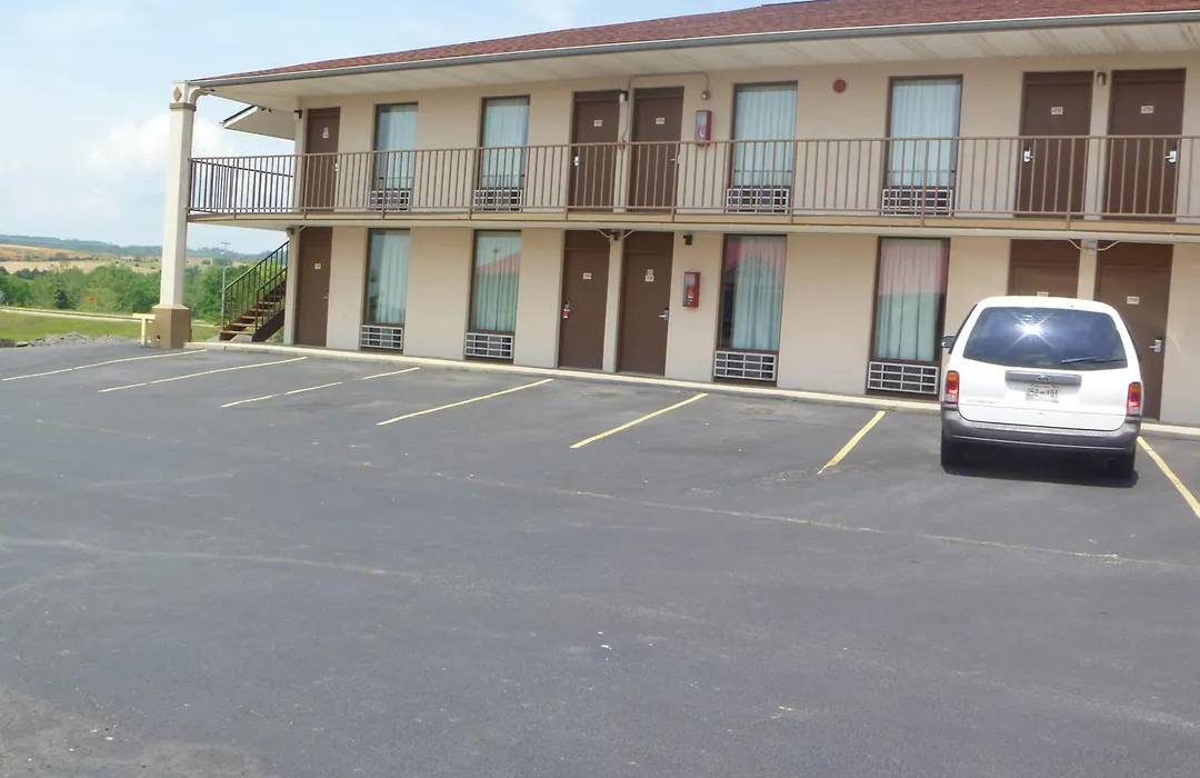 Parkway Inn-1