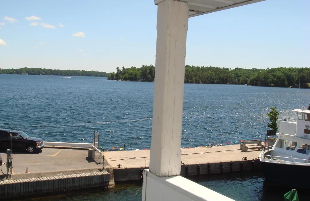 Boathouse Country Inn-1