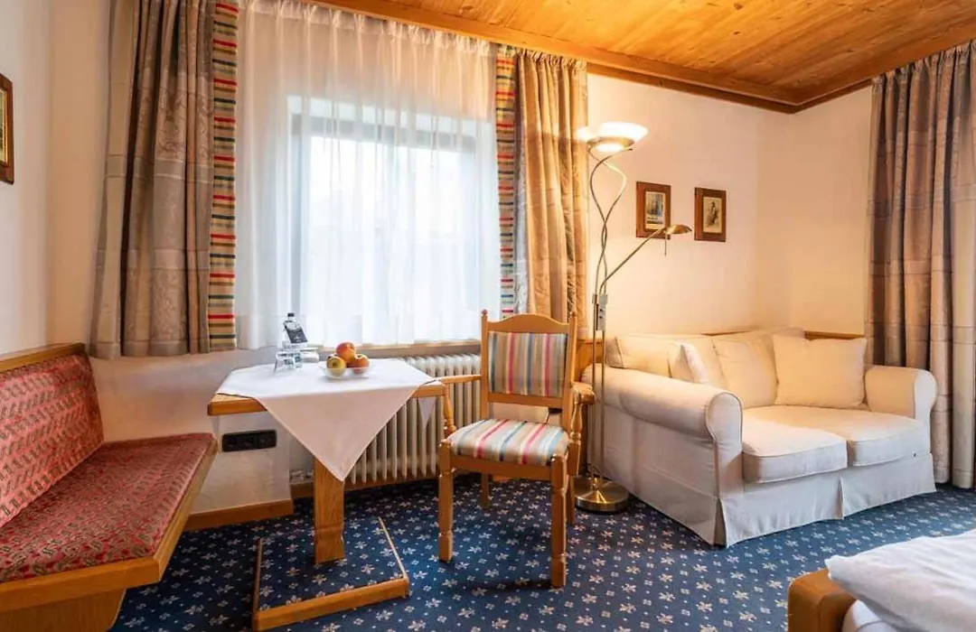 Hotel Alpina-1