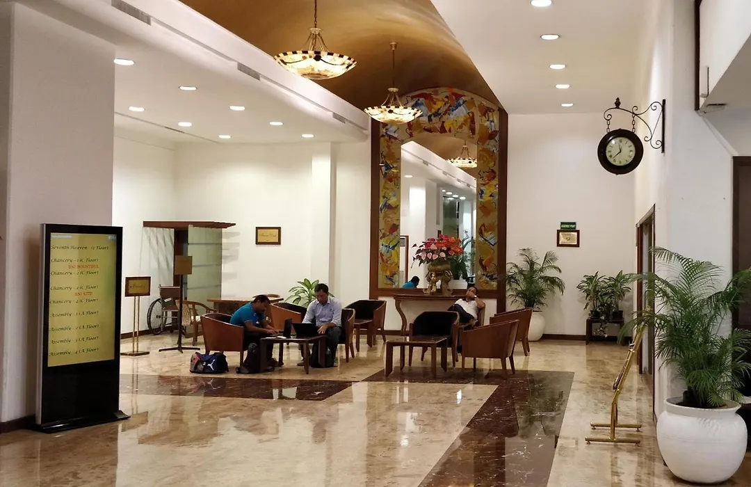 Hotel Aurora Towers-1