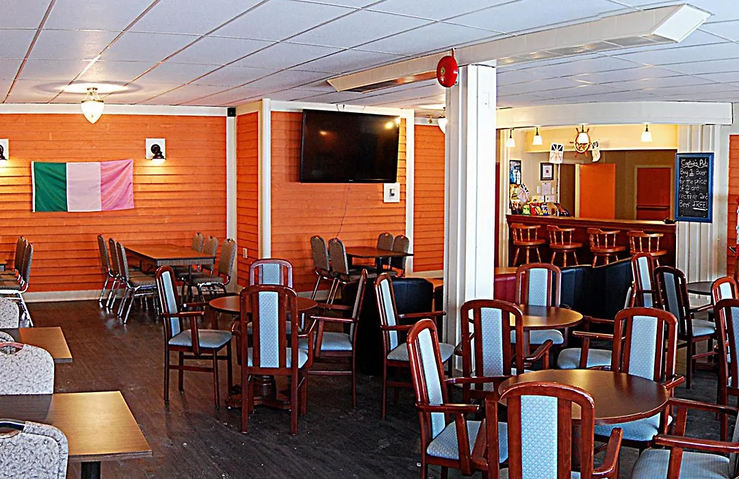 Anchor Inn Hotel And Suites-1