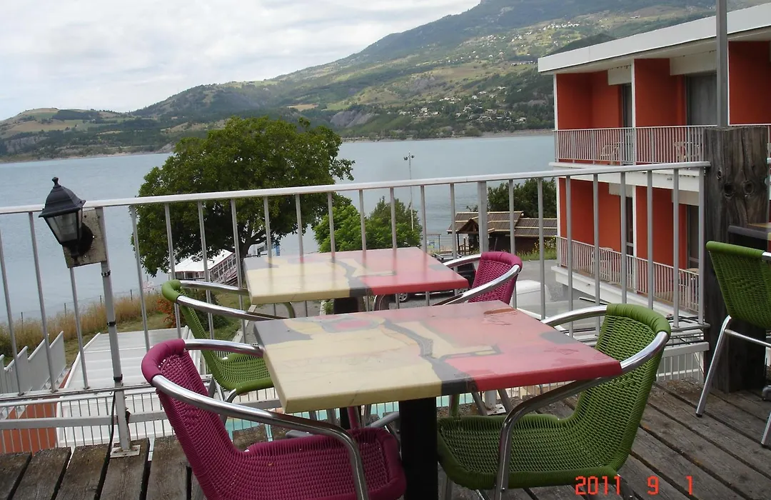 Hotel Les Flots Bleus-1