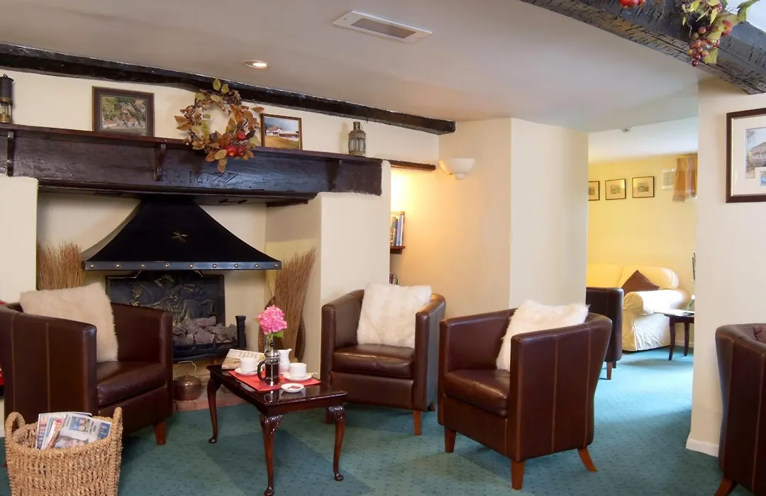Tumbling Weir Hotel-1