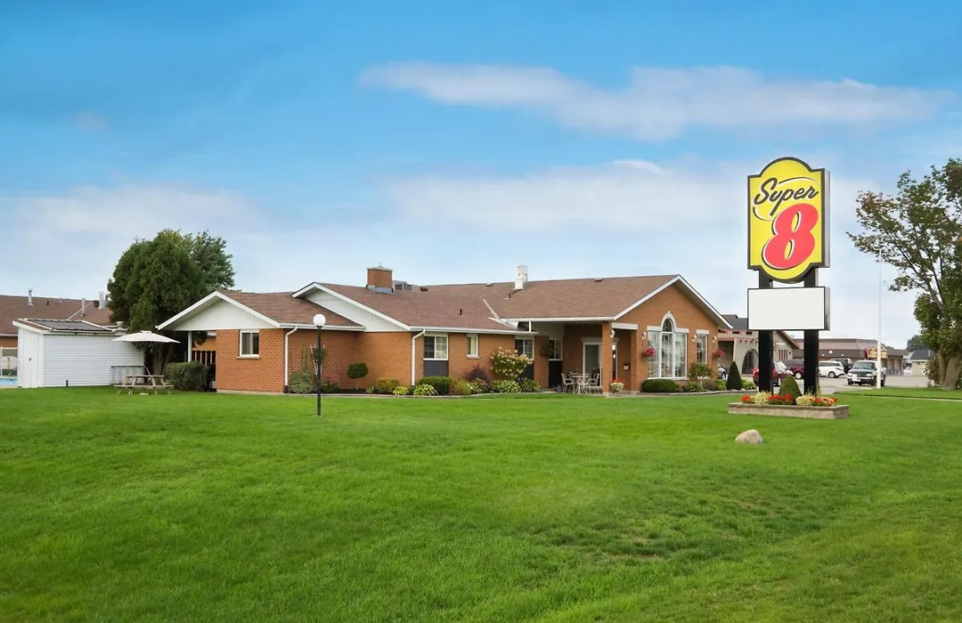 Super 8 By Wyndham Port Elgin-1
