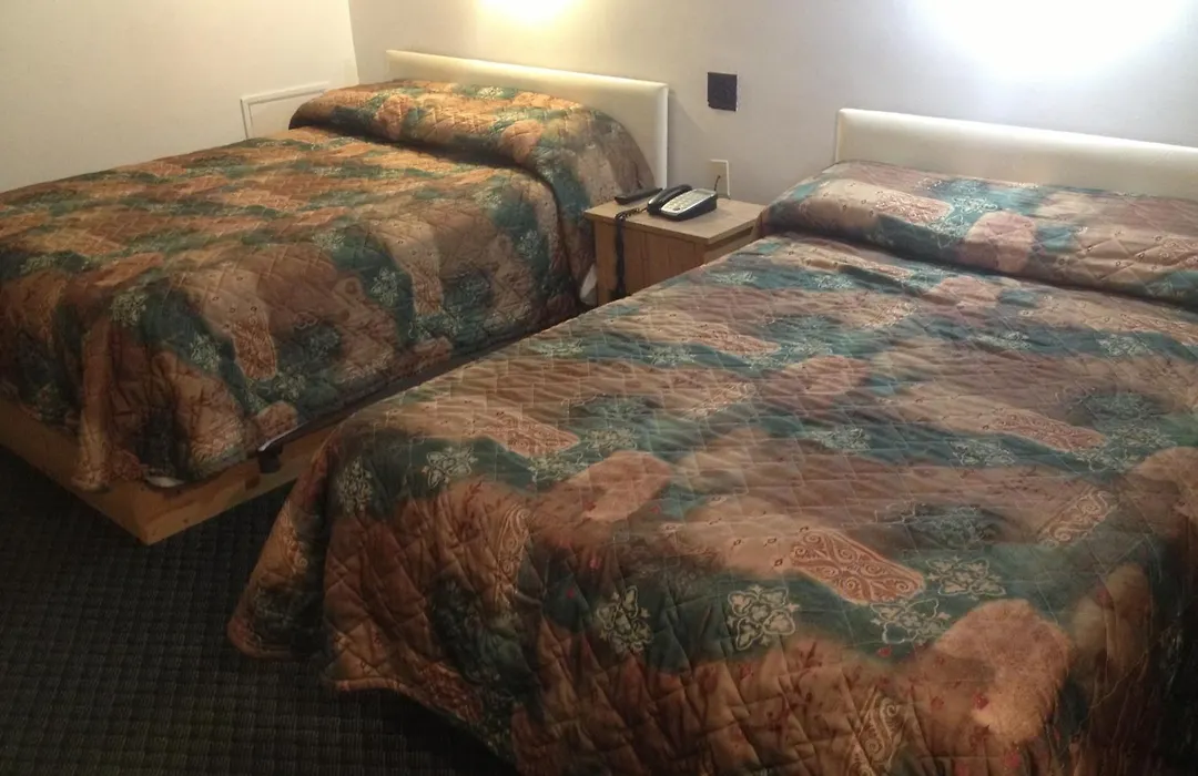 Pleasant Manor Motel-1