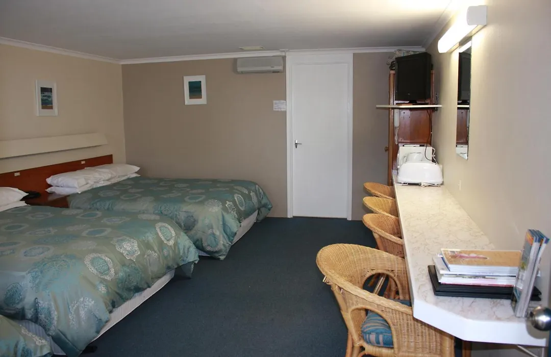 Opal Motel-1