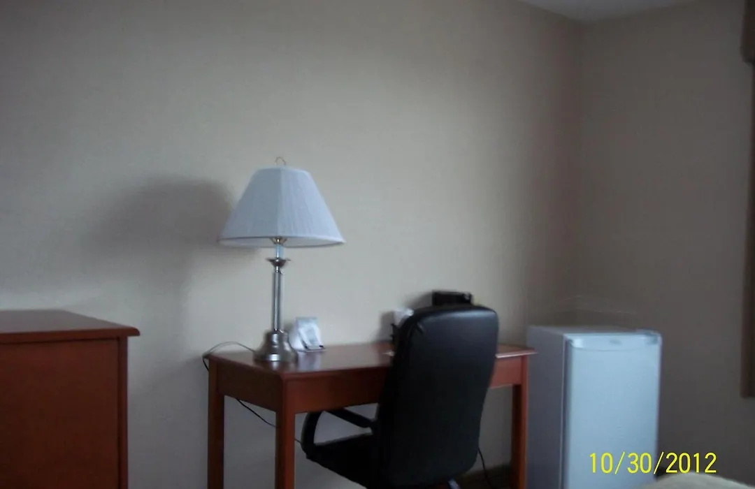 Days Inn By Wyndham Moose Jaw-1