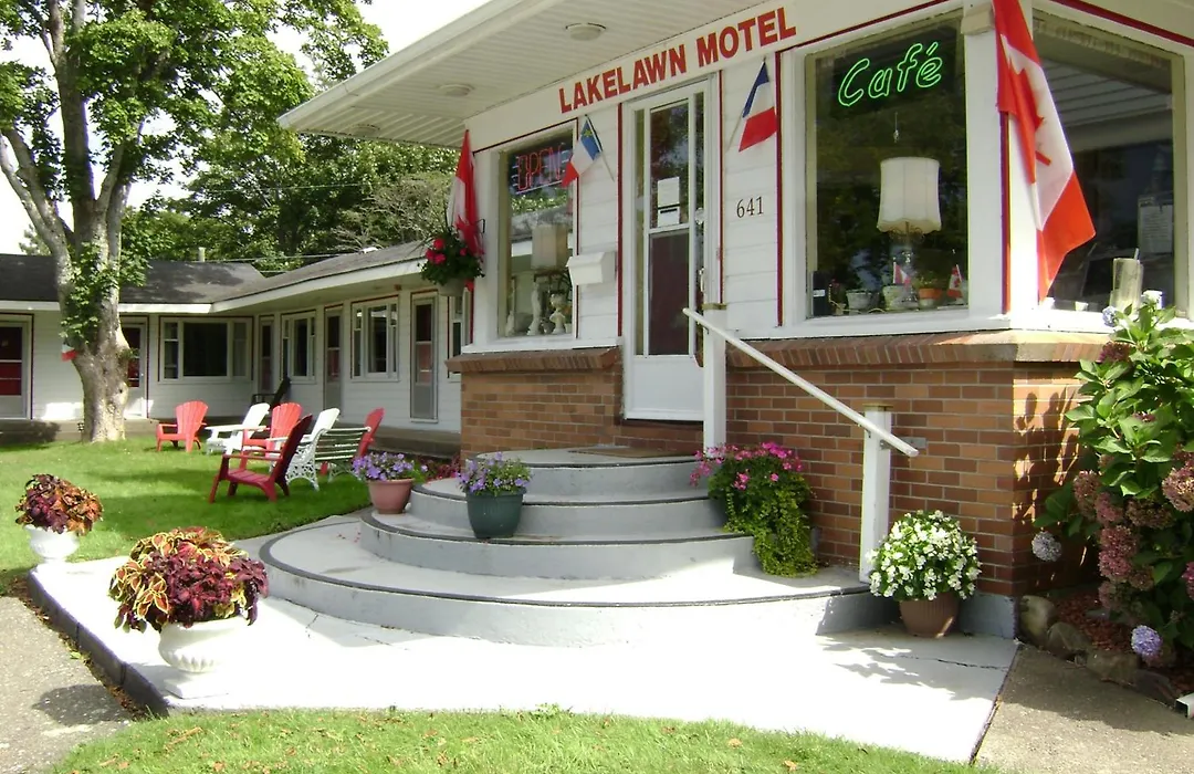 Lakelawn B&B And Motel-1