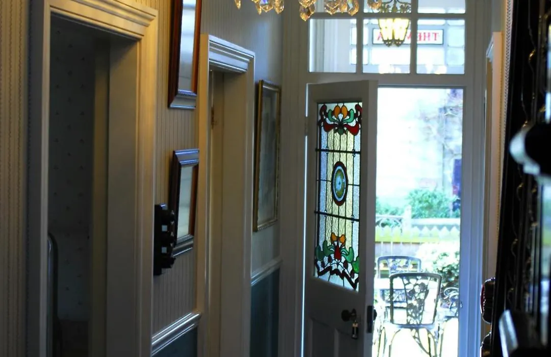 The Villa In Robin Hoods Bay-1