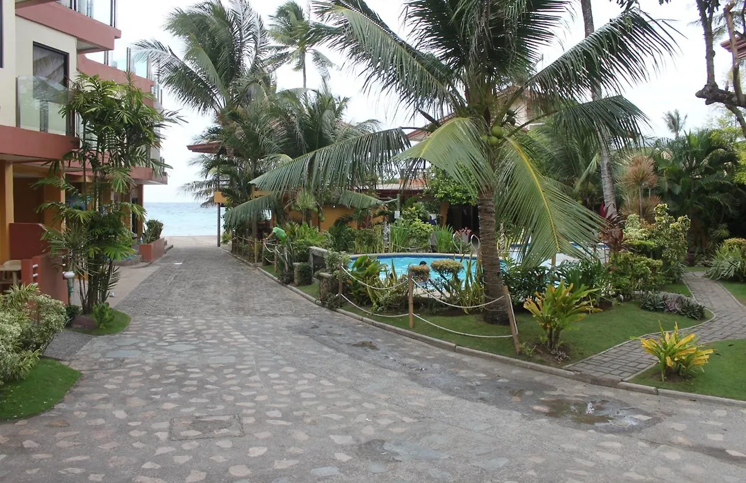 Lost Horizon Beach Dive Resort-1