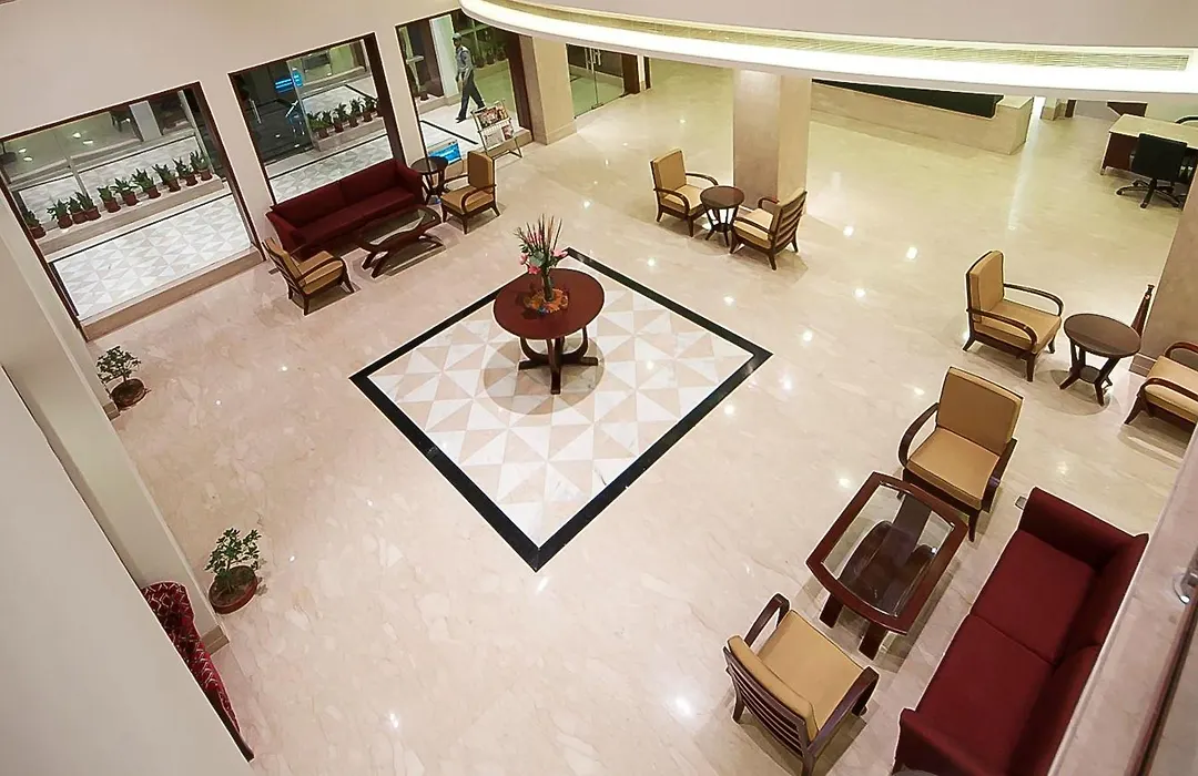 The Golden Plaza Hotel-1