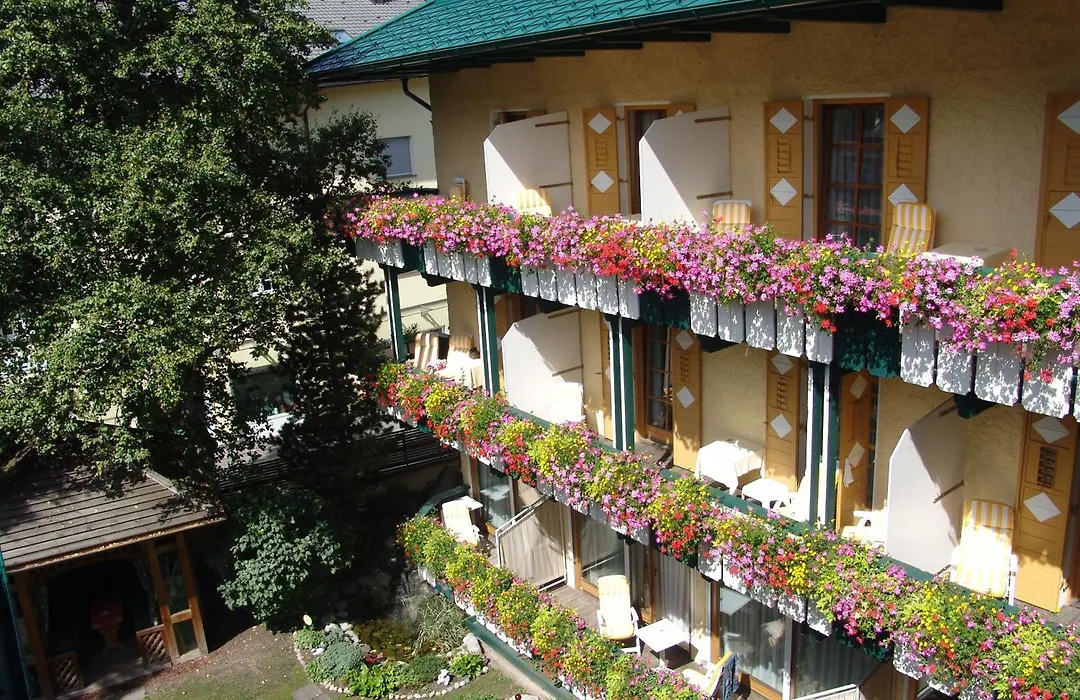 Hotel Cavallino Bianco - Weisses Roessl-1