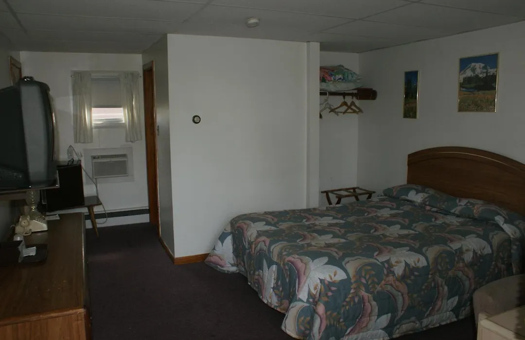 Northern Peaks Motor Inn-1