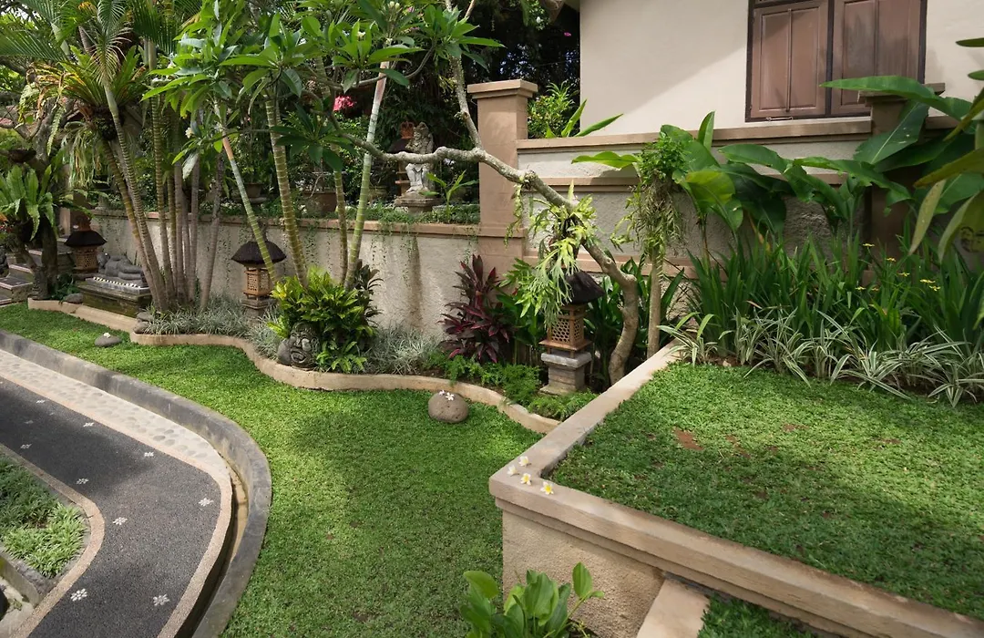 Nuaja Balinese Guest House-1