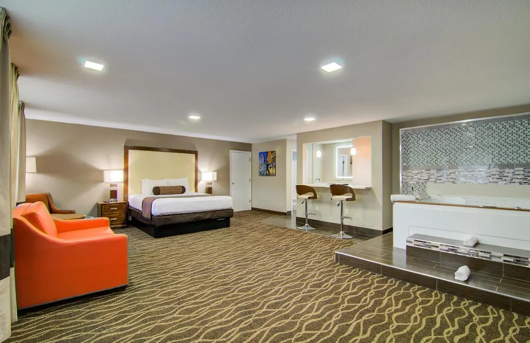 Westbridge Inn And Suites-1