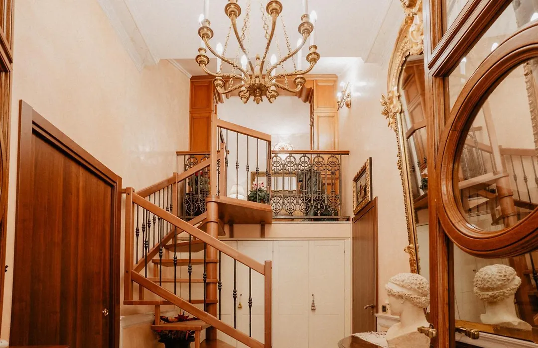 Villa Luigi XVI-1