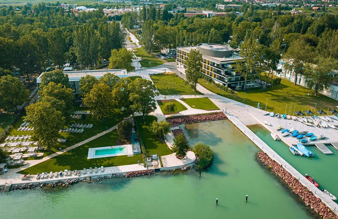 Lua Resort - Adults Only-1