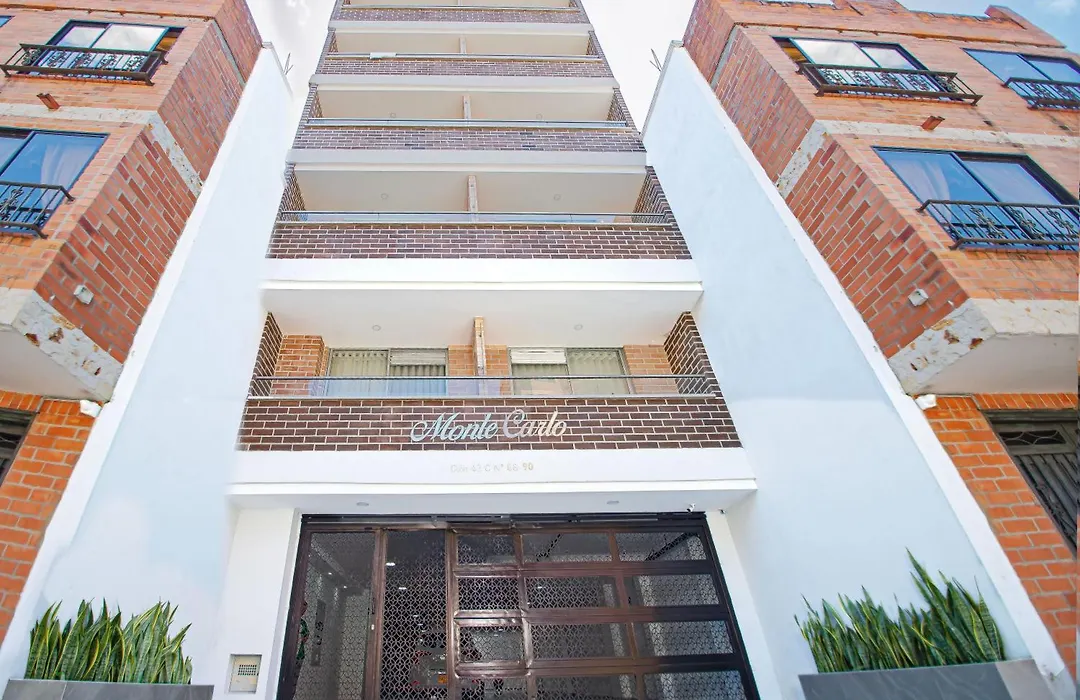 Apartamentos Montecarlo-1