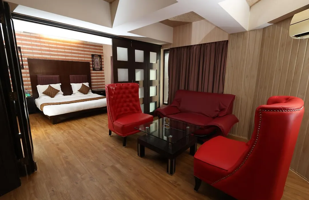 Quaint Suites Hotel & Banquet-1
