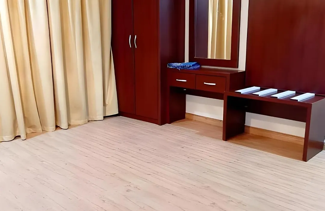 شقق أهلين ثلاثة للشقق المخدومة-1