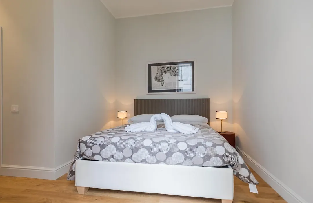 Piazza San Domenico Luxury Suites-1