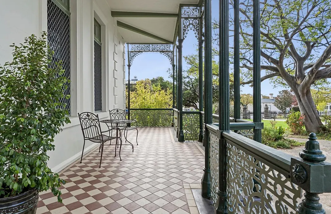 Myers Manor I Geelong Cbd-1