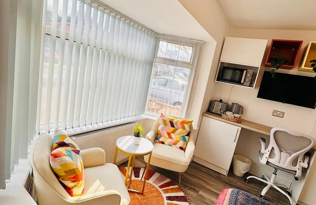 Newly Renovated En-Suite Self Contained Private Room In Selly Oak Birmingham R1-1
