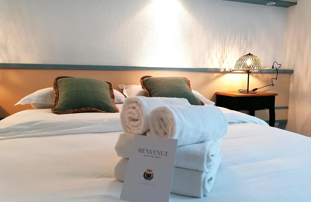 Hotel Bar Aux Armes D'Estaing - Kb Hotel Group-1