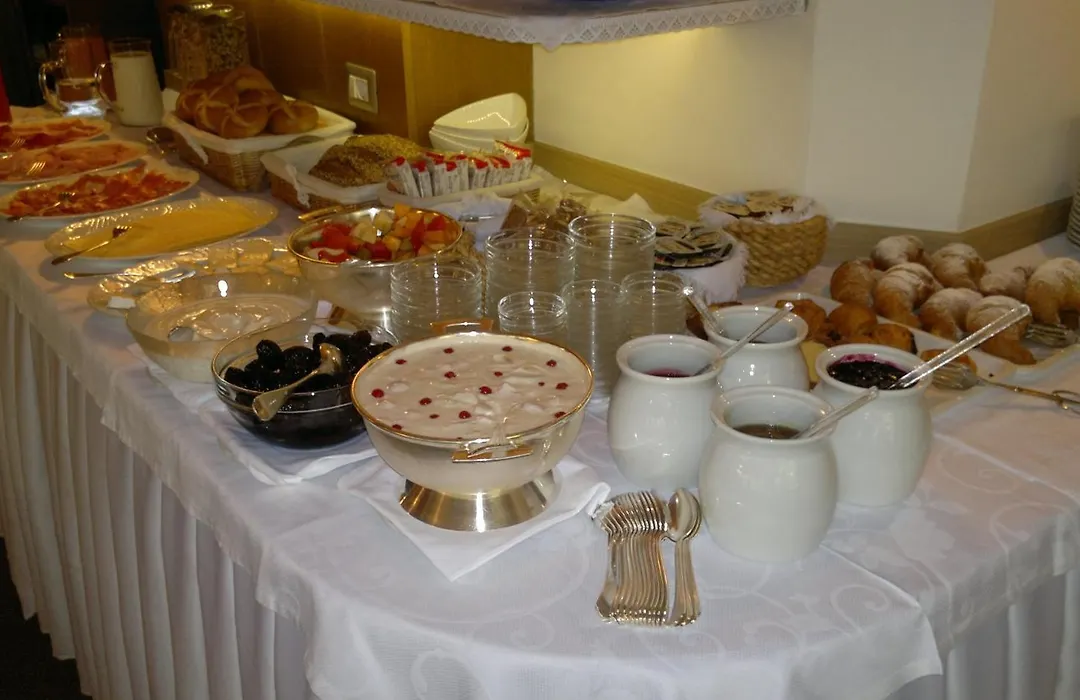 Hotel Ingram-1