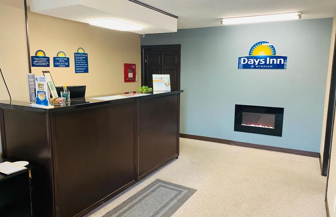Days Inn By Wyndham Plymouth-1