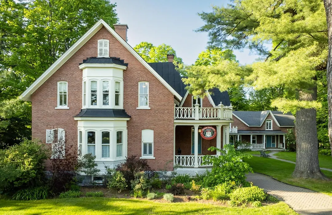 Manoir Sweetsburg-1