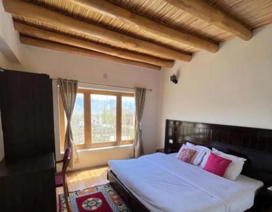 Heschuk Guest House-1