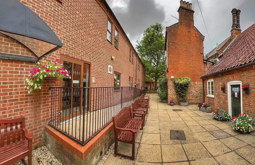 Elmham House - Pilgrim Hotel-1