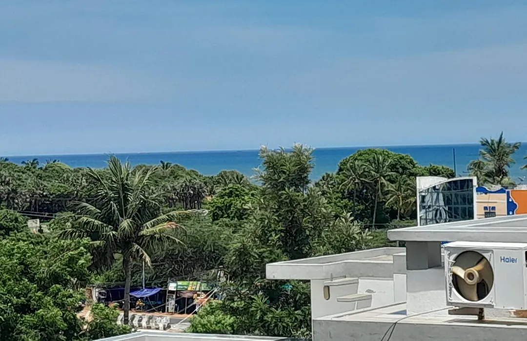 Le Poshe Beachview - Tie-1