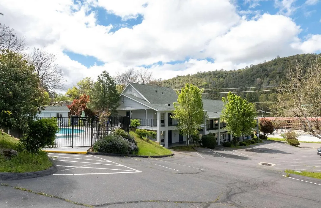 Quality Inn Yosemite Valley Gateway-1