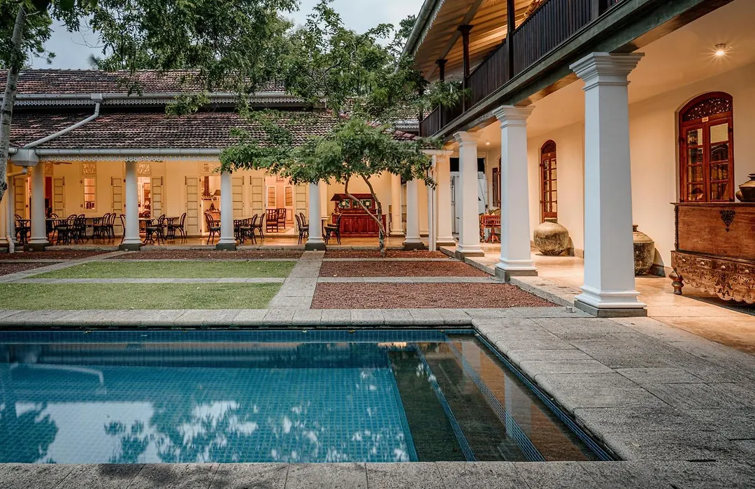 Maniumpathy Hotel-1