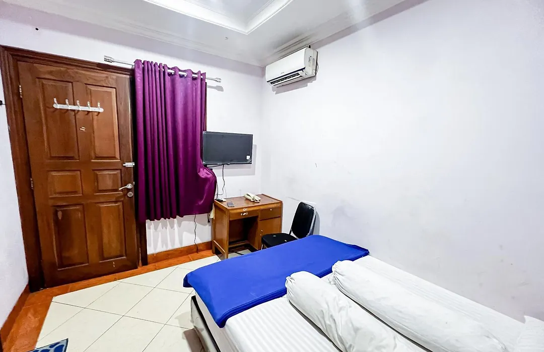House Of Livina Mitra Reddoorz-1