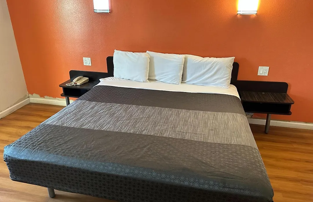 Beachside Inn-1