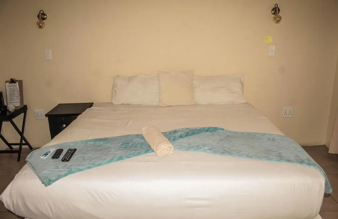 Ingwenya Guesthouse-1