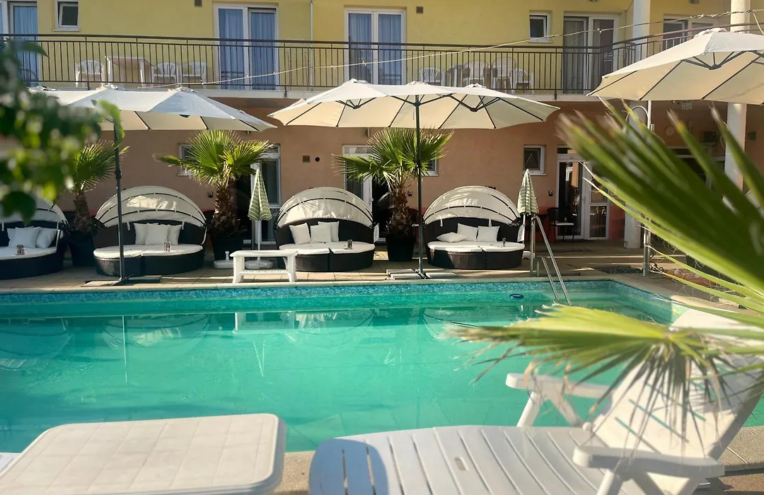 Beach Hotel-1