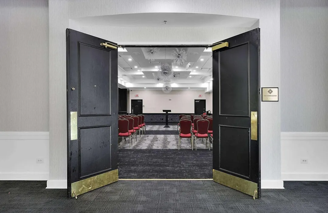 Ramada By Wyndham Jacksonville I-95 By Butler Blvd-1
