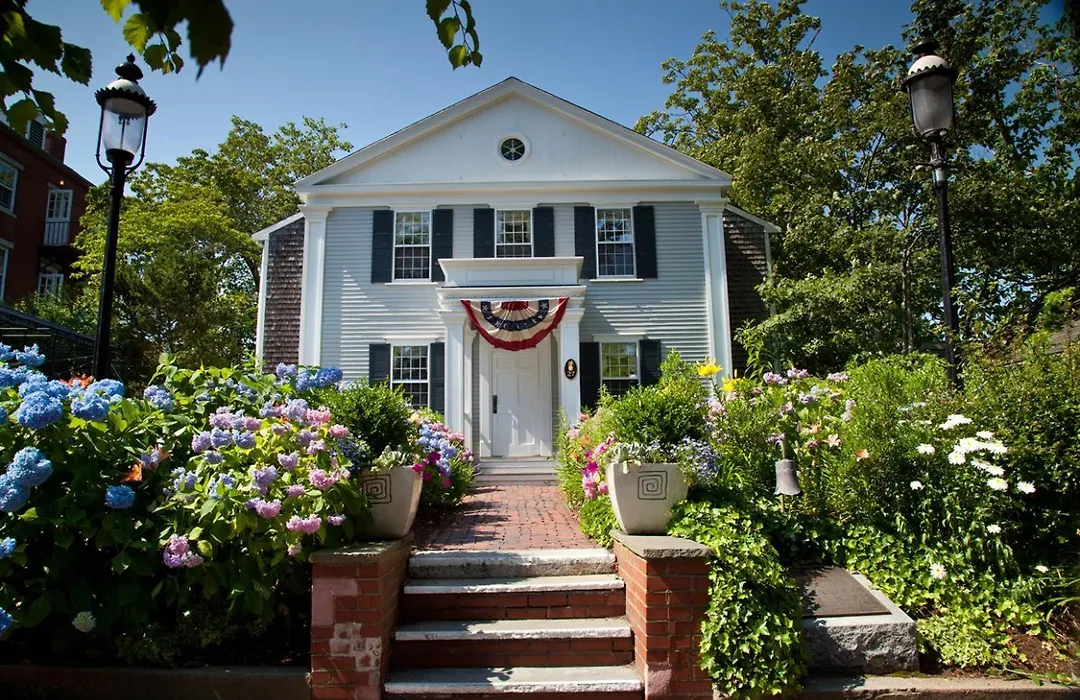 Jared Coffin House-1