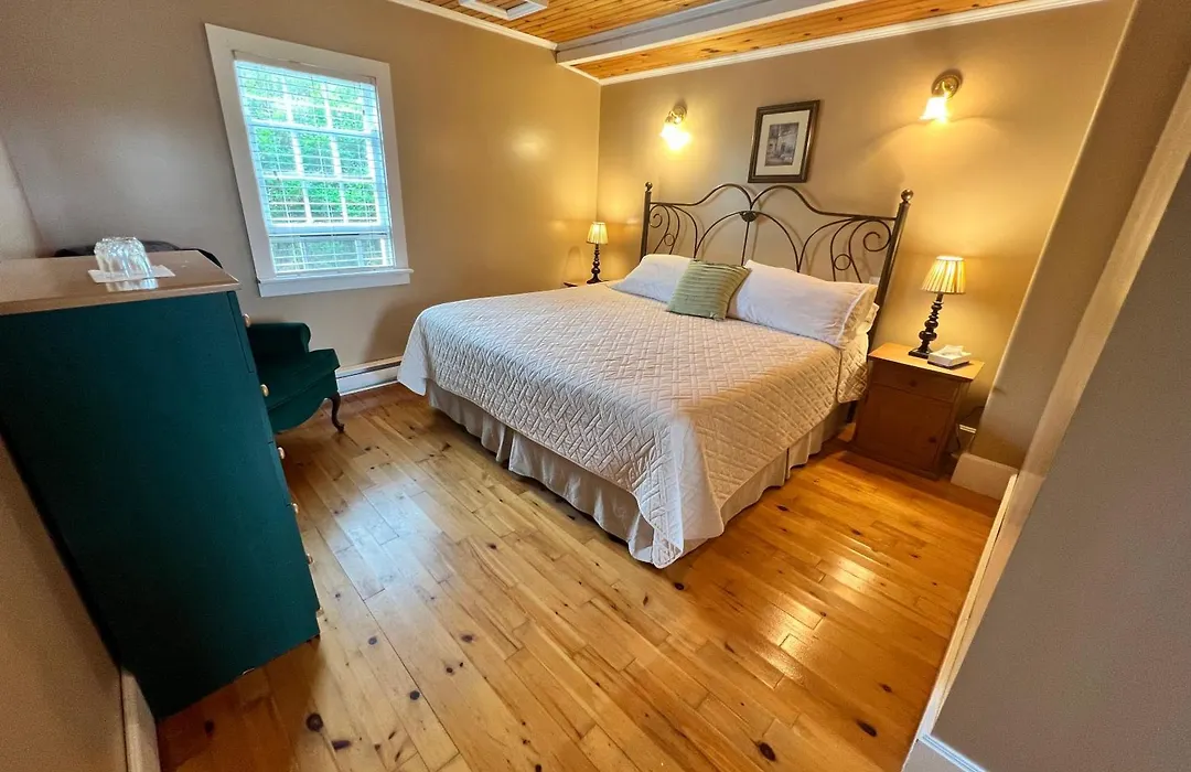 Bishop White Manor-1