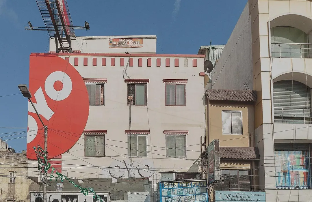 Super Oyo Capital O Admire Suit Hospitality-1