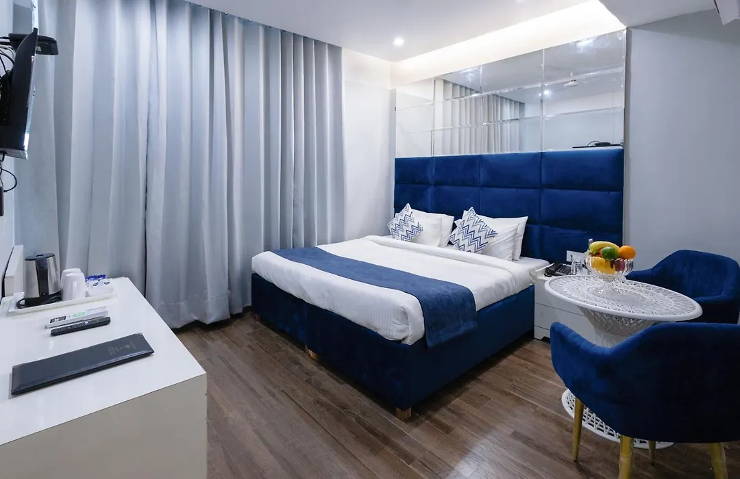 Hotel Downtown 17-1